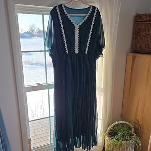 Flowy Teal Dress With Lace Accents Size 2x